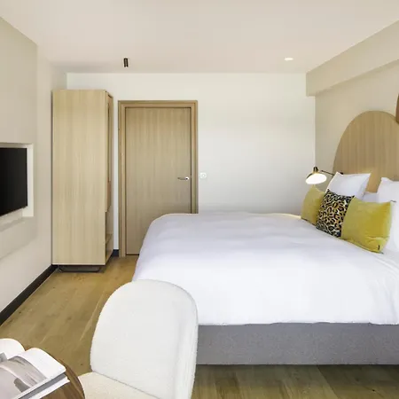 & Seren Hotel 4*